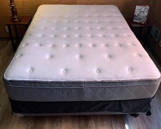 Posturpedic Full Size Mattress Set