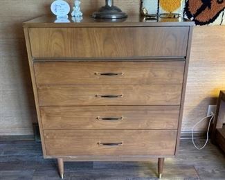 Bradington Young Leather Sitting Chair