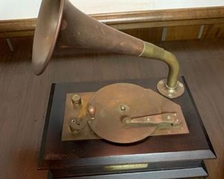 Vintage Phonograph Music Box "Happy Hanukkah"