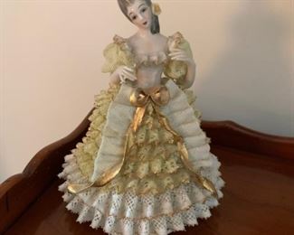 Heirlooms of Tomorrow Figurine