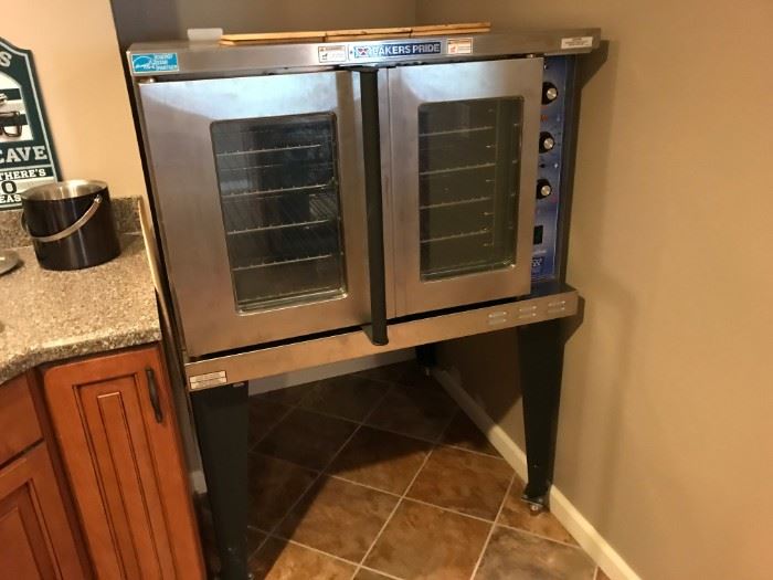 Bakers Pride Electric Convection Oven-Cyclone Series         
Model GDCO-G1                                                                                           Note: This item may be sold ahead of Sale.