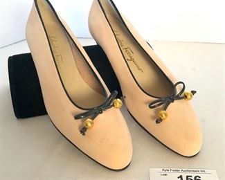 SALVATORE FERRAGAMO SUEDE FLATS NEW

