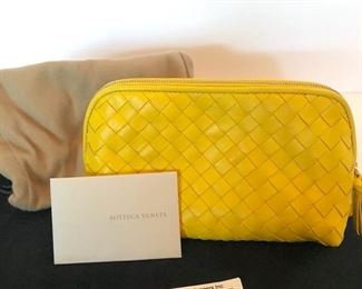 BOTTEGA VENETA CLUTCH NEW WITH TAGS AND DUST BAG