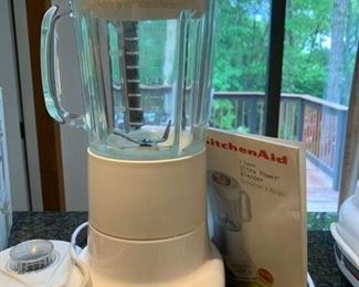 CLEARANCE $10.00 now, was $40.00........Kitchenaid 5 Speed Ultra Power Blender