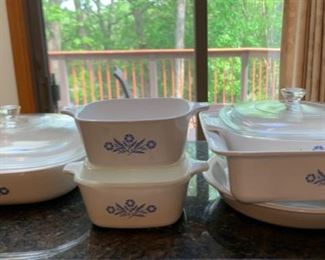 CLEARANCE !  $10.00 now, was $25.00........Set of 6 Corningware Casseroles 