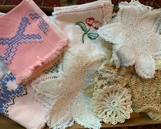 HALF OFF!   $10.00 now, was $20.00 for all........Vintage Linens and Doilies 