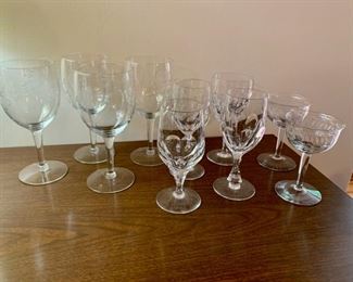 CLEARANCE !  $5.00  now, was $14.00..........10 Misc Wine Glasses