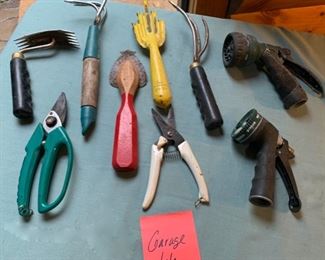 CLEARANCE !   $5.00 now, was $12.00....Garage LOT 66 Garden Tools