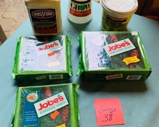 HALF OFF!   $5.00 now, was $10.00....Garage LOT 38  Jobes Tree Fertilizing Spikes and More