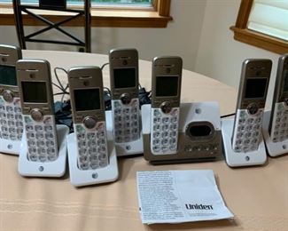CLEARANCE !   $20.00 now, was $80.00....Uniden Set of 7 Cordless Telephones 