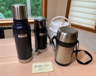 HALF OFF! $13.00 now, was $26.00....Kitchen LOT 37  Like NEW Stanley Carafes and More