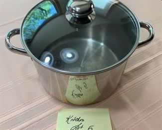 CLEARANCE   $10.00 now, was $28.00....Kitchen LOT 5 Morganware Stainless Pot Like new