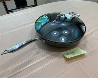 CLEARANCE  $10.00 now, was $26.00....Kitchen LOT 3 , 13" deep skillet like new