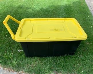 HALF OFF!   $8.00 now, was $16.00......GARAGE LOT 120 Heavy Plastic Tub with Wheels  