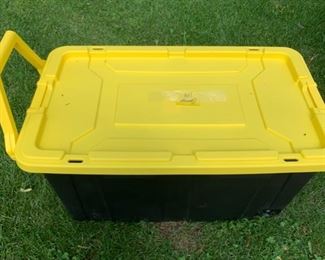 HALF OFF!    $8.00 now, was $16.00......GARAGE LOT 119 Heavy Plastic Tub with Wheels  