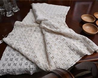 87. Vintage crocheted blankets