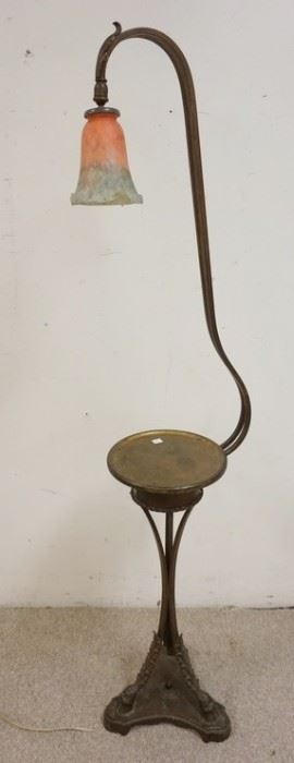 1036	FLOOR LAMP W/ IRON BASE, BRASS TABLE CENTER & A  MOTTLED ART GLASS SHADE
