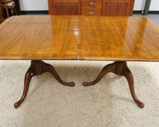 1146	DOUBLE PEDESTAL DINING TABLE W/ONE 20 IN LEAF. 72 IN X 45 IN CLOSE
