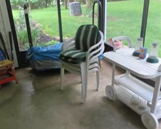 Heavy White Outdoor Cart, 4 Chairs with Cushions