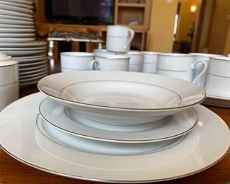 123L Fairfield Fine China Classic Platinum Set