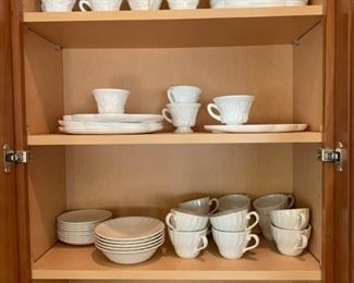 352k Assorted White Plates  Cups