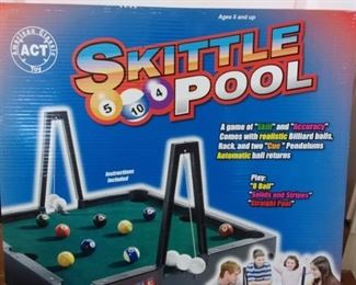 G204Skittle Pool Game