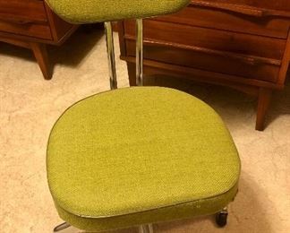 PRICE: $40.00  1950’s Olive Green Burlap Office Chair with Chrome legs. Star knob adjuster. 
Item#