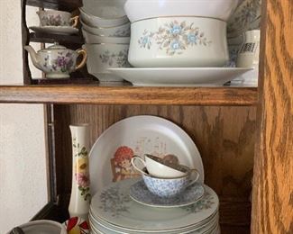 Mikasa. โKathleenโ China Set.