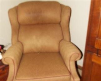 50.  ETHAN ALLEN GOLD TWEED WITH ROSE PIPING PUSH BACK RECLINER   $100.00