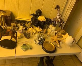 African safari décor, sea shells