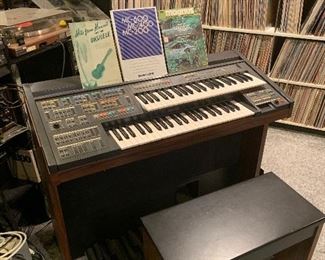 Yamaha Electrone MC-600T