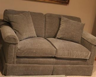 8 WAY HAND TIED LOVE SEAT 61 X 32 X 34