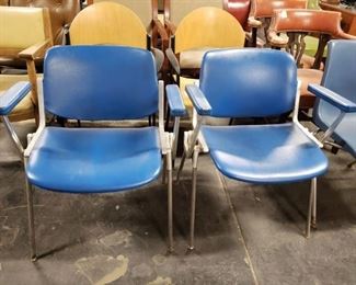 Set of 2 GIANCARLO Piretti Castelli Italian Modern Eames Era Aluminum frame Blue Vinyl Chairs $275 for both
