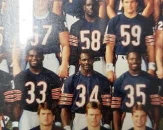 Vintage 1987 Chicago Bears team color framed photo with Walter Payton #34 Call