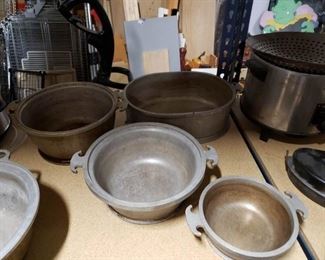 (4) Assorted cast iron Guardian Service cookware $75 for all 4  
