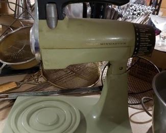 Vintage avocado green Sunbeam mixer as shown (no bowl or attachments $30 
