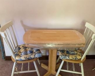 Drop leaf table with 2 chairs $110