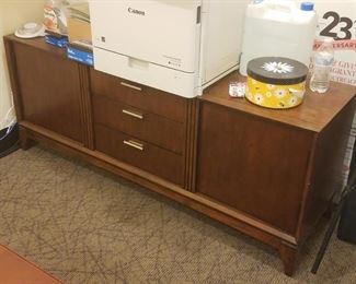 This item is in storage and can be picked from 5033 n Elston. 