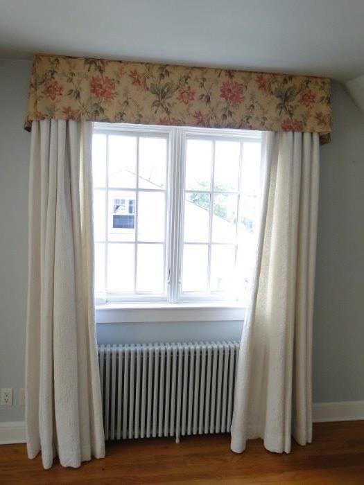 Bennison Valance Ralph Lauren Drapes there are two set of these and a smaller valence Drapes are 87" long. Asking $500 for all.