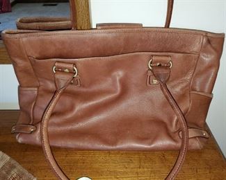 A. Eittiend,  leather bag, good condition 