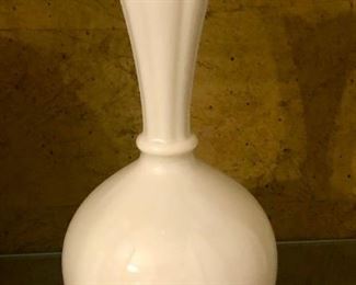 $50 - Lenox High Vase Bulbous Coupe