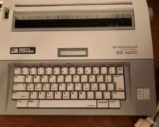 $75 - Vintage Smith Corona Typewriter