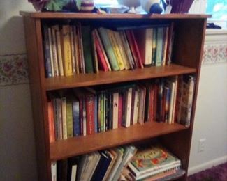 book shelf and books