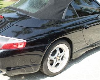 2000 Porsche 911 Carrera Cabriolet only 21k miles, soft and hard top