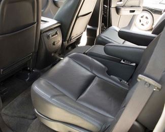 2012 GMC Yukon Dinali with 146,000.00 miles 