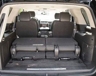 2012 GMC Yukon Dinali with 146,000.00 miles 