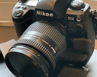 Nikon D1X