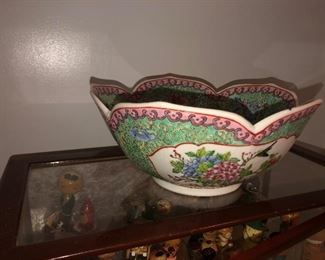 Nice size oriental bowl, signed