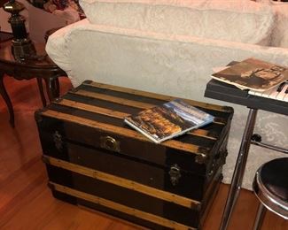 antique fully restored trunk with tray insert