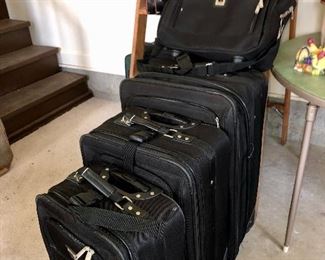 four piece leisure luggage set